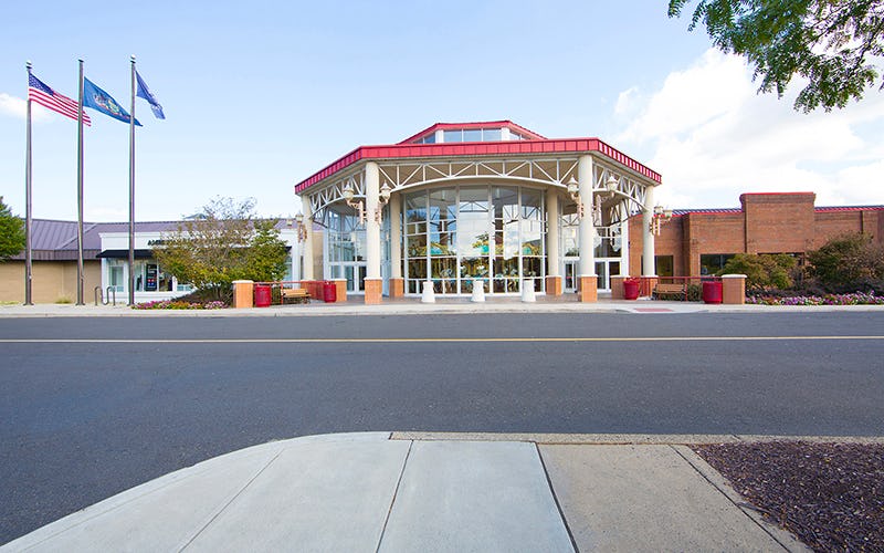 Willow Grove Mall Market Mingle May 24th & 25th
